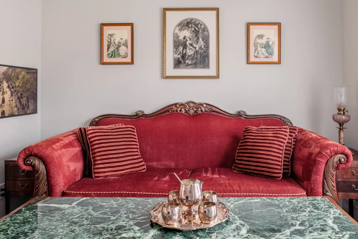 Dickens Suite sitting room alternate view